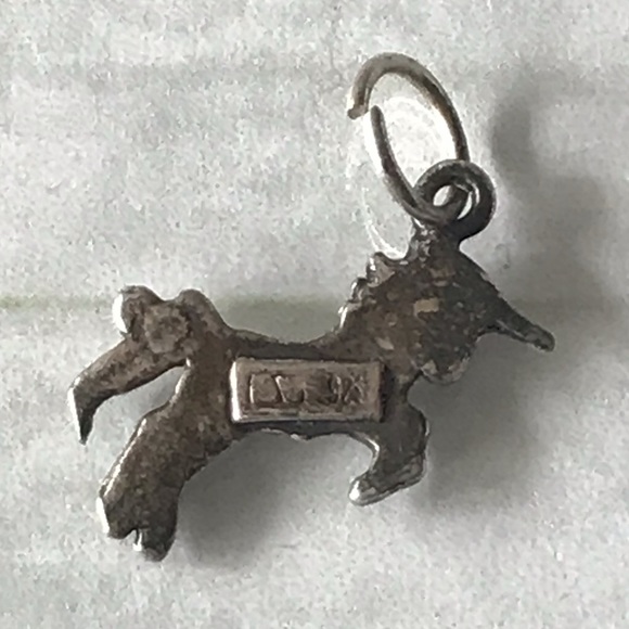 Unicorn Bracelet Charm - Picture 2 of 3